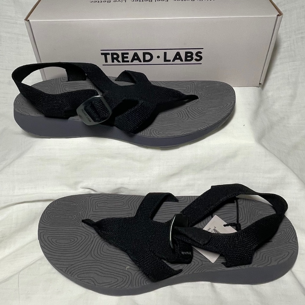 Tread -Labs Men's Albion  Supportive Recovery Sandals. Black strap with grey 12